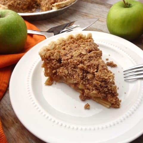 Vegan Dutch Apple-Pear Pie made with 9 simple ingredients. – I could eat the whole pie myself, it's so good. The sweet pears add another element to an otherwise ordinary apple pie.