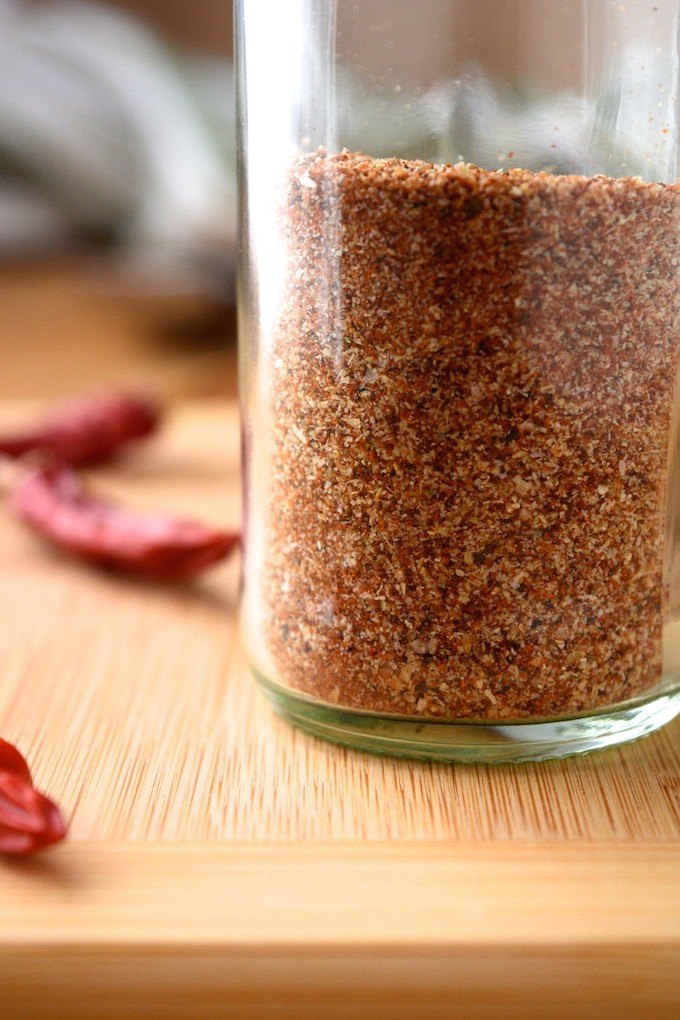 A 5 spice Cajun Seasoning that's ready in under 2 minutes! This spicy seasoning is also salt free! Plus the quantity is completely adjustable, so make as little or as much as you'd like! 