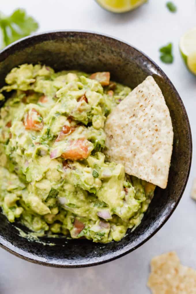 21 vegan party food favorites - guacamole