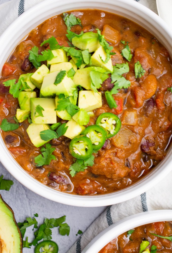 Close up of vegan chili in a bowl.